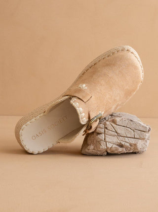 The Edith | Almond Clog Raffia Mule