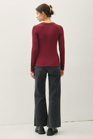 Calling a Classic Ribbed V-Neck Top