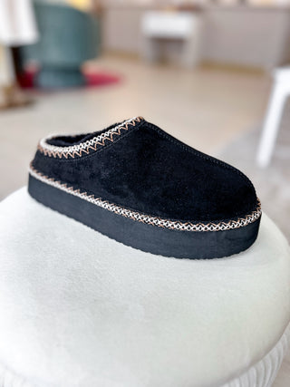 Christy Platform Slip On's {Black}