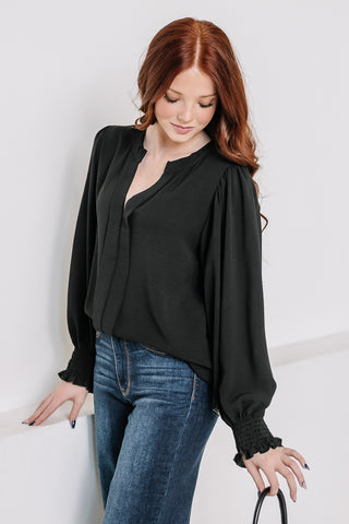 A Simple Queen Balloon Sleeve Top | Black