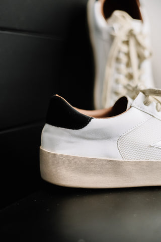 Another Round Star Sneakers | White