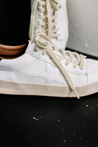 Another Round Star Sneakers | White