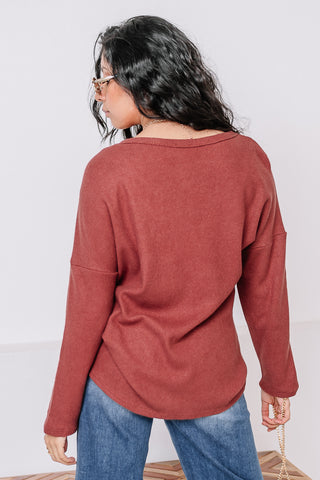 Talk To Me Simple Pocket Top | Ginger