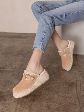 The Edith | Almond Clog Raffia Mule